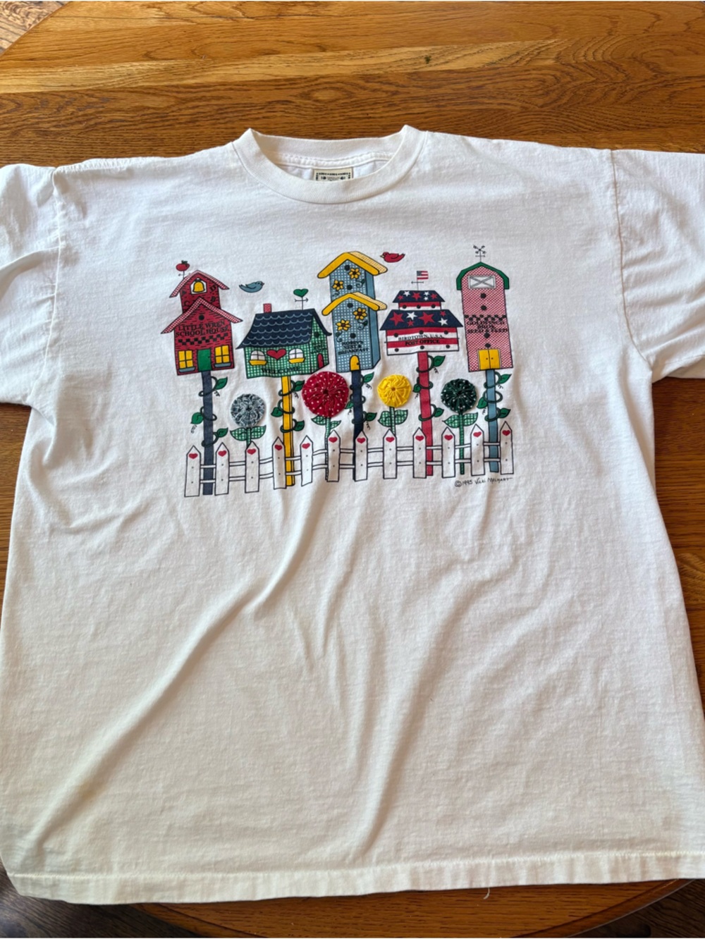 Lee White Short-Sleeve Tee with Colorful Birdhouse Row Graphic
